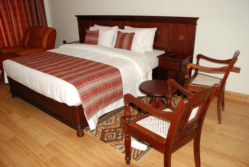 Eagle Palace Hotel Nakuru Exteriör bild