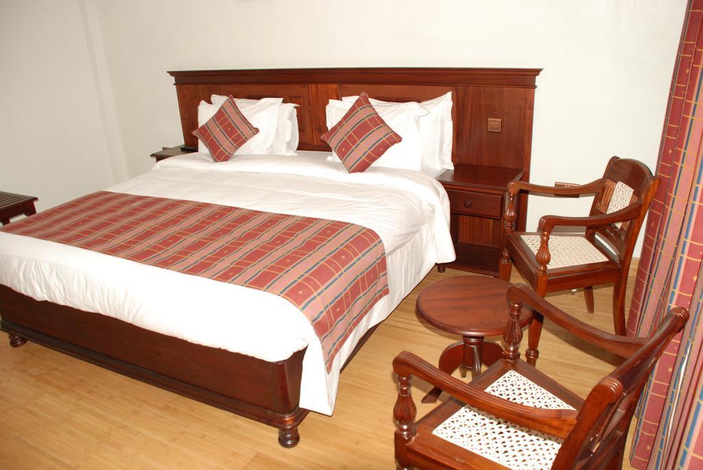 Eagle Palace Hotel Nakuru Exteriör bild