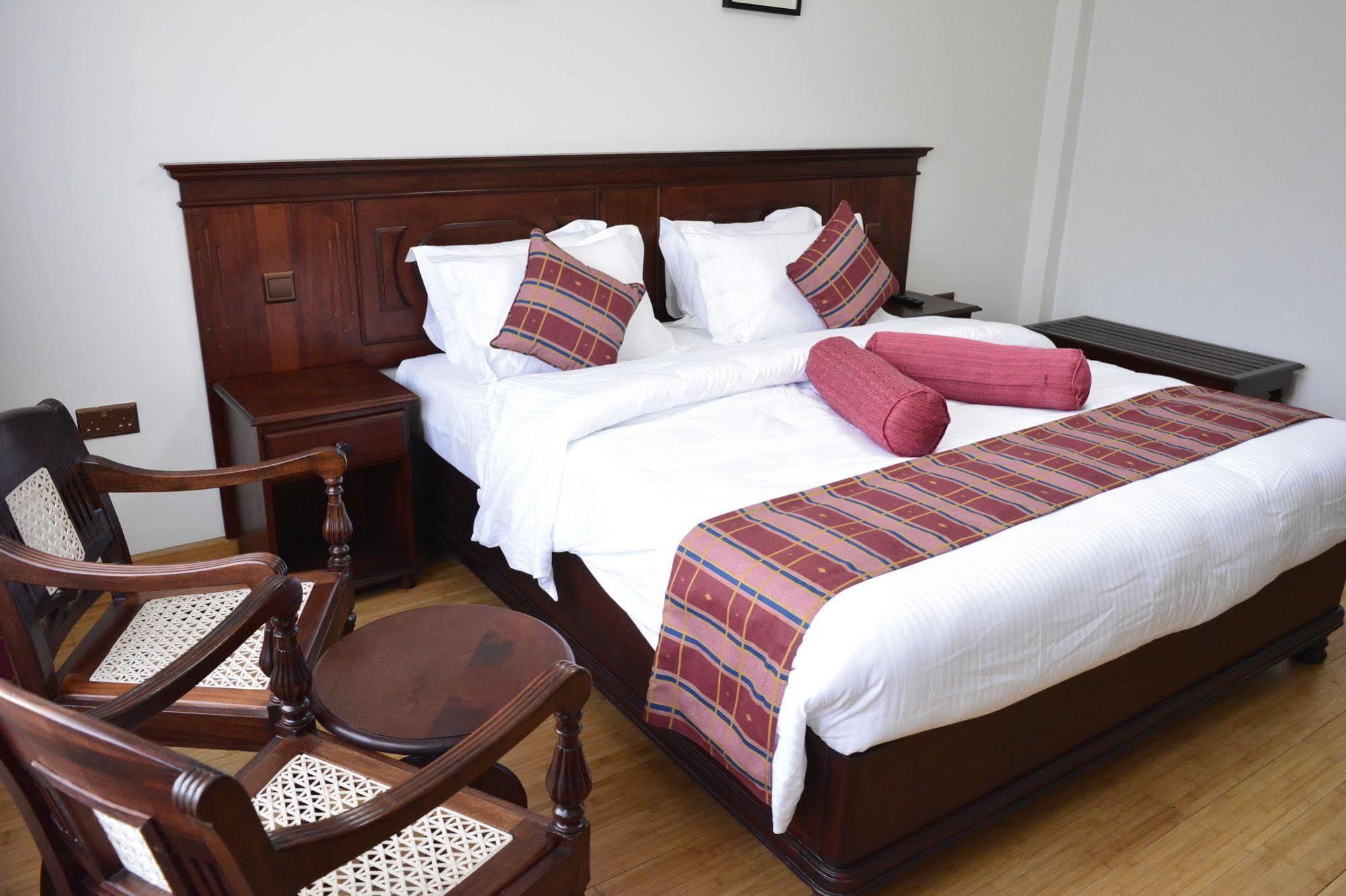 Eagle Palace Hotel Nakuru Exteriör bild
