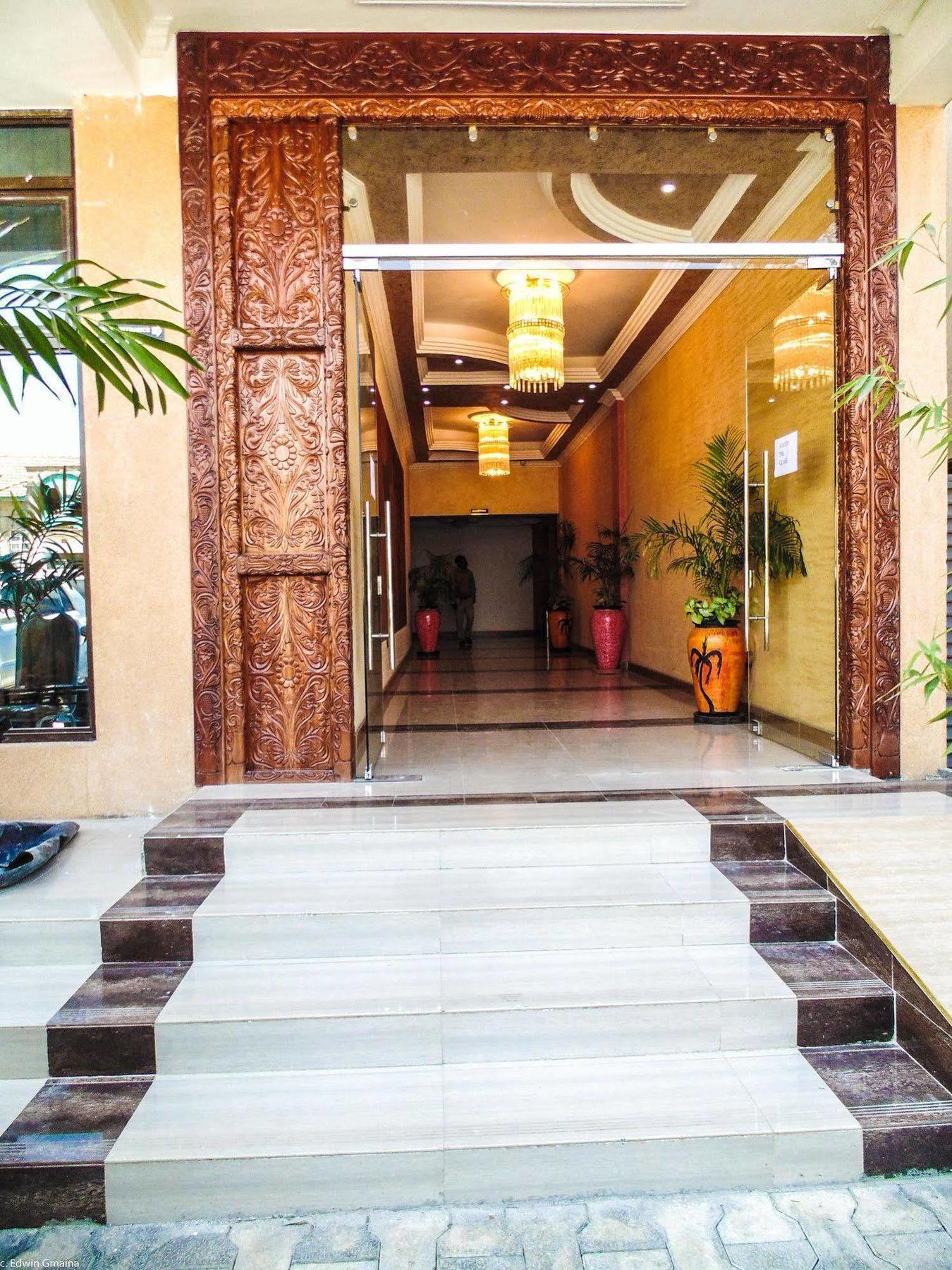 Eagle Palace Hotel Nakuru Exteriör bild